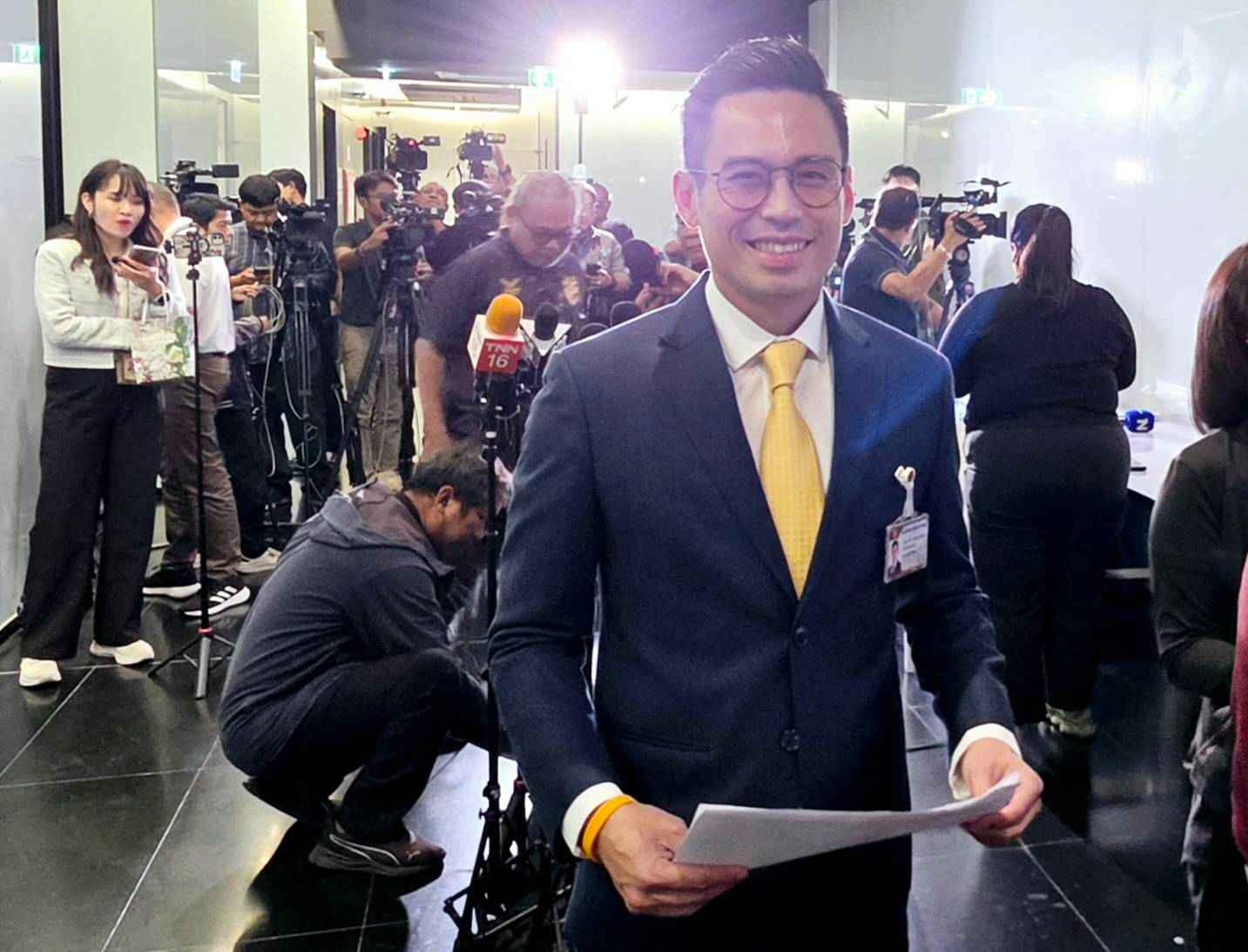 ประธานวิปรัฐบาล เผยข้อเสนอซักฟอก 4 วัน ให้ฝ่ายค้านอภิปราย 45-48 ชั่วโมง แต่ยังไม่ได้ข้อยุติ
