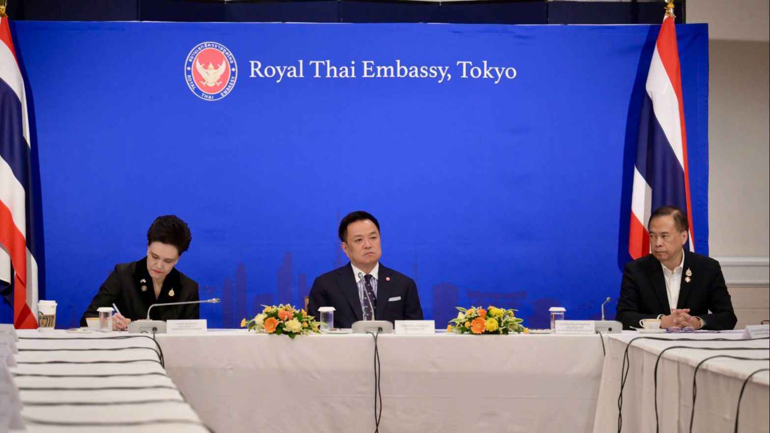 นายกรัฐมนตรี ประชุมทีมประเทศไทย ที่กรุงโตเกียว ย้ำความสัมพันธ์ไทย–ญี่ปุ่นยังแข็งแกร่ง