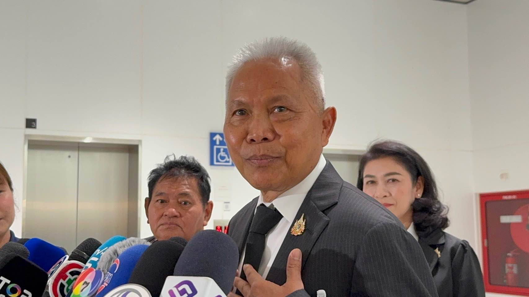 ประธานสภาผู้แทนราษฎร แจงความคุ้มกัน สส. ช่วงสมัยประชุม ยืนยันไม่ปิดกั้นหาก ฝ่ายค้านยื่ญัตติขอเปิดอภิปรายรัฐบาลอย่างถูกต้อง