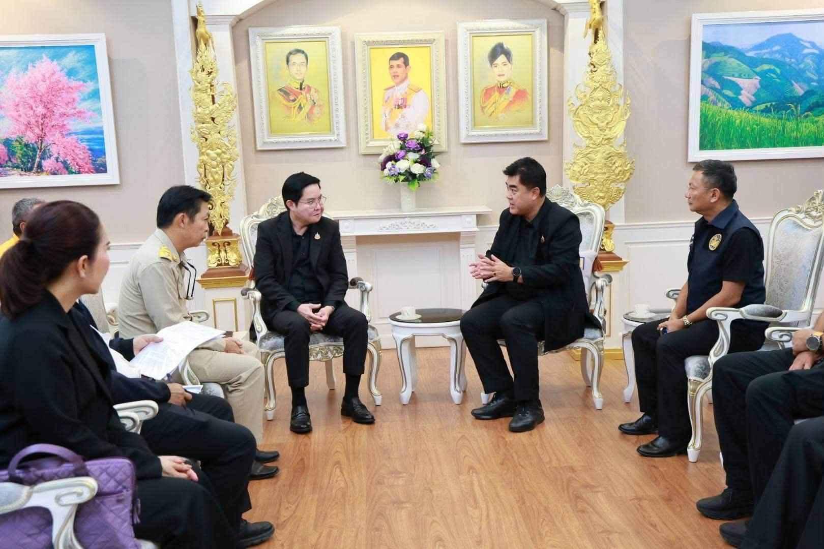 2 สส. พรรคกล้าธรรม หารือ ผวจ.เชียงราย เร่งวางแนวทางป้องกันน้ำท่วม อ.แม่สาย จ.เชียงราย พร้อมติดตามปัญหาสารโลหะหนักปนเปื้อนในแม่น้ำสาย